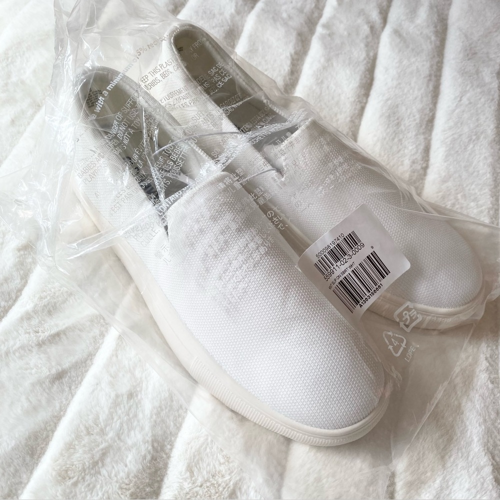 Old Navy - Women’s White Slip-On Sneakers